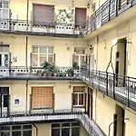 Rainbow Pearl Apartment At St Stephen\' S Basilica